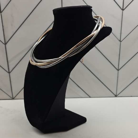 Elegant Silver and Gold Women's Necklace - Picture 2 of 3